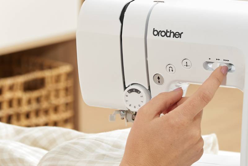 máquinas de coser y bordar domésticas